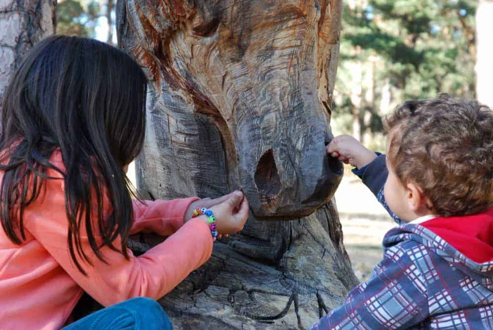 Disfruta en Familia: La divertida ruta de las estatuas de Condemios
