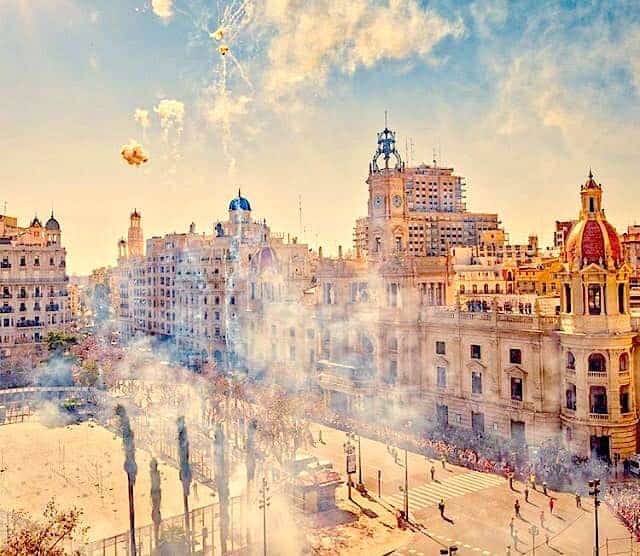10 consejos para disfrutar al máximo las Fallas de Valencia