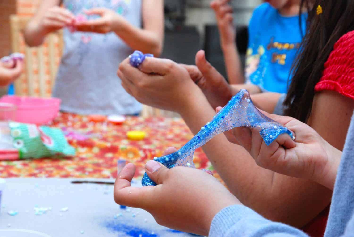 El cumpleaños infantil más resultón. Prueba con slime.