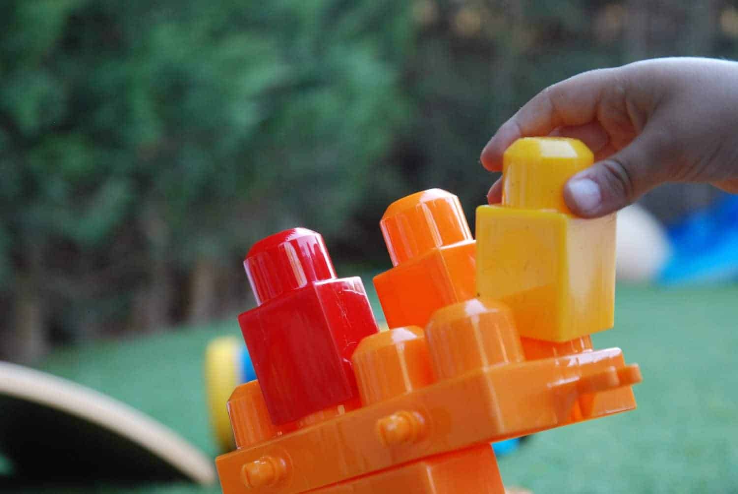 No pares de construir, de jugar y de reír con Mega Bloks