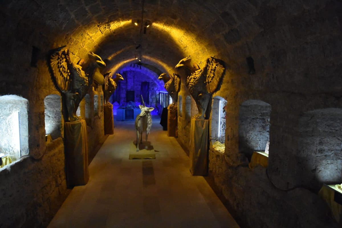 Sala del castillo encantado de Trigueros del Valle, en Valladolid