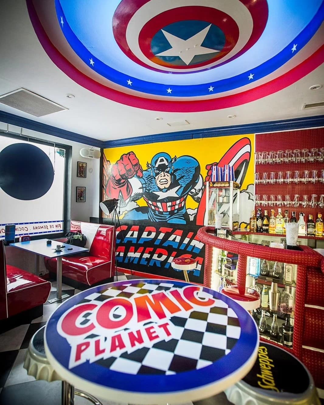 Comic Planet, restaurante de superhéroes en Madrid